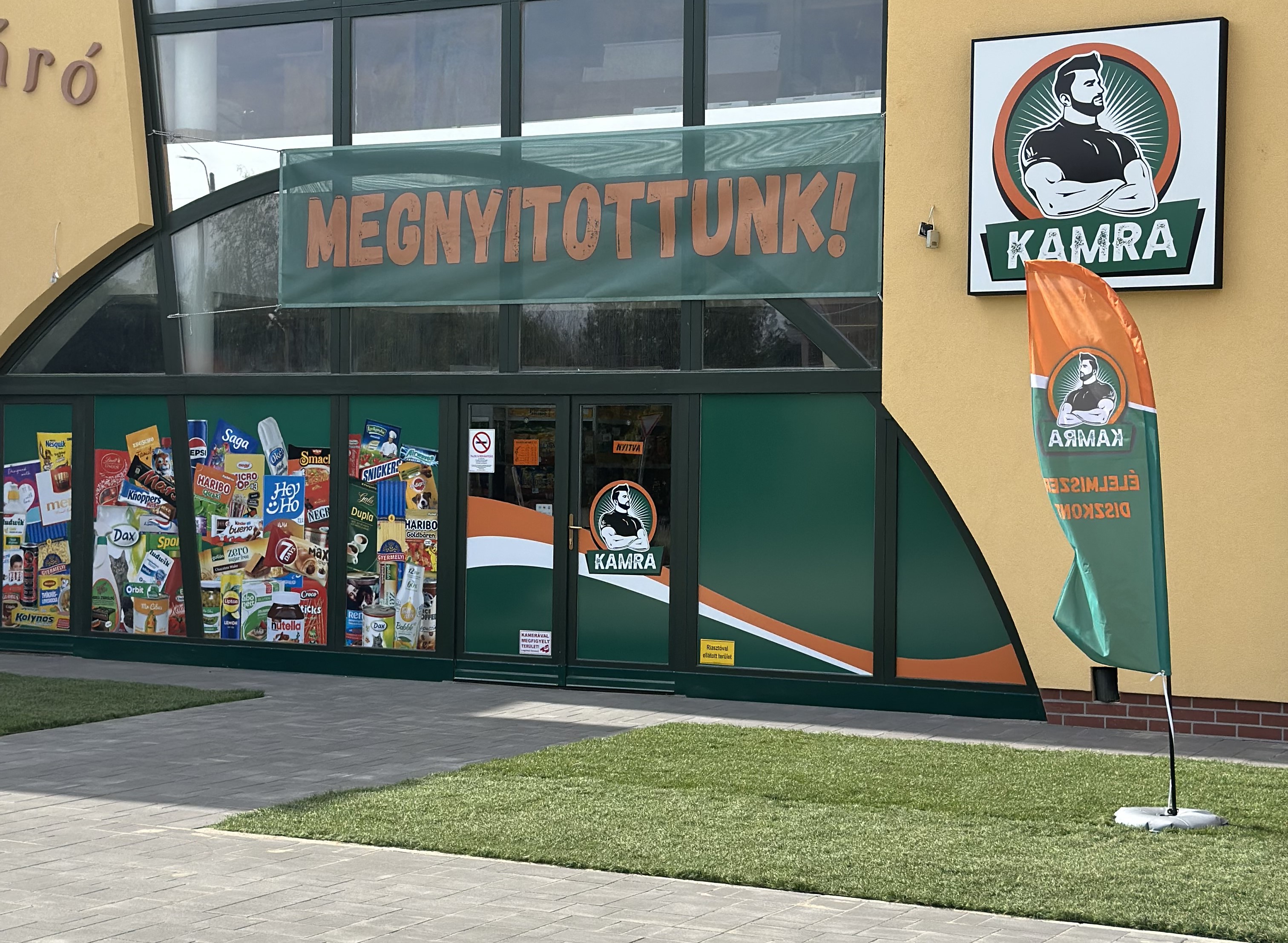 Üzlet kívülről